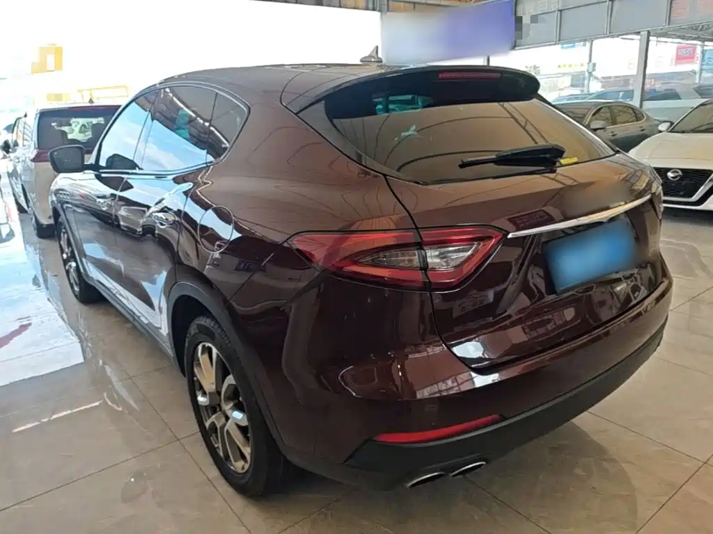Levante 3.0 T Standard