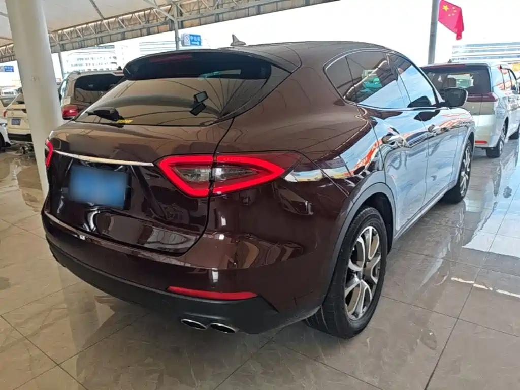 Levante 3.0 T Standard