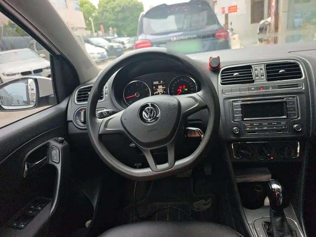 Polo 1.6 L Auto Comfort