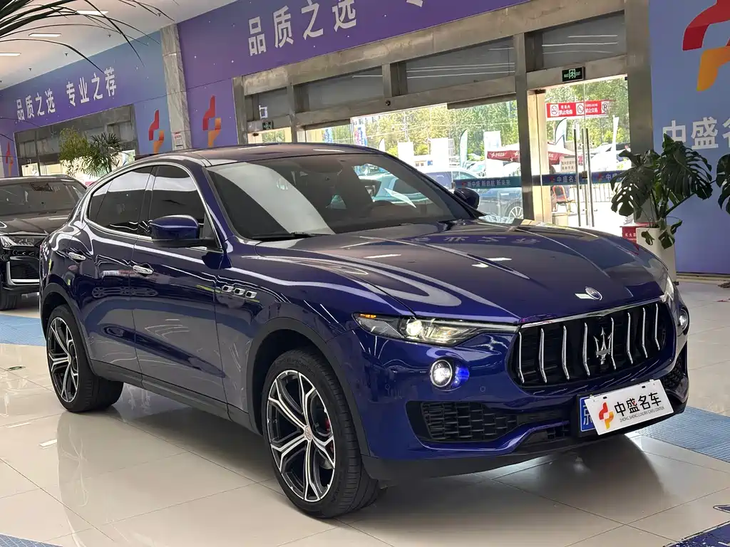 Levante 3.0 T Standard