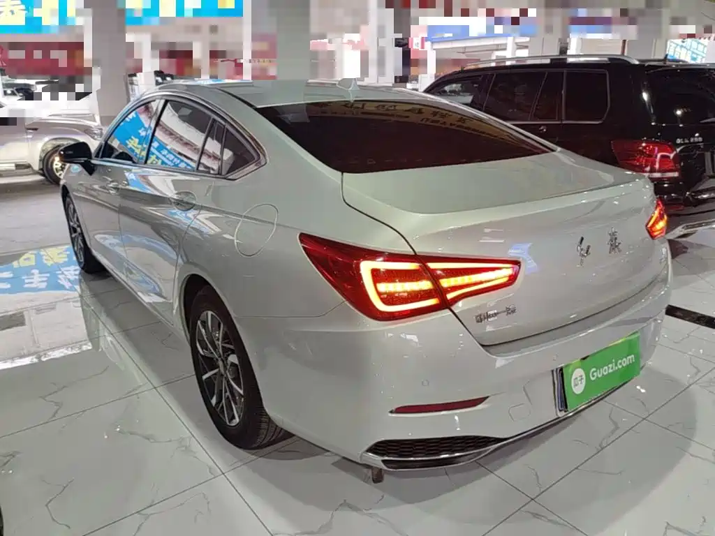 Hongqi H5 1.5 T DCT Flagship Joy