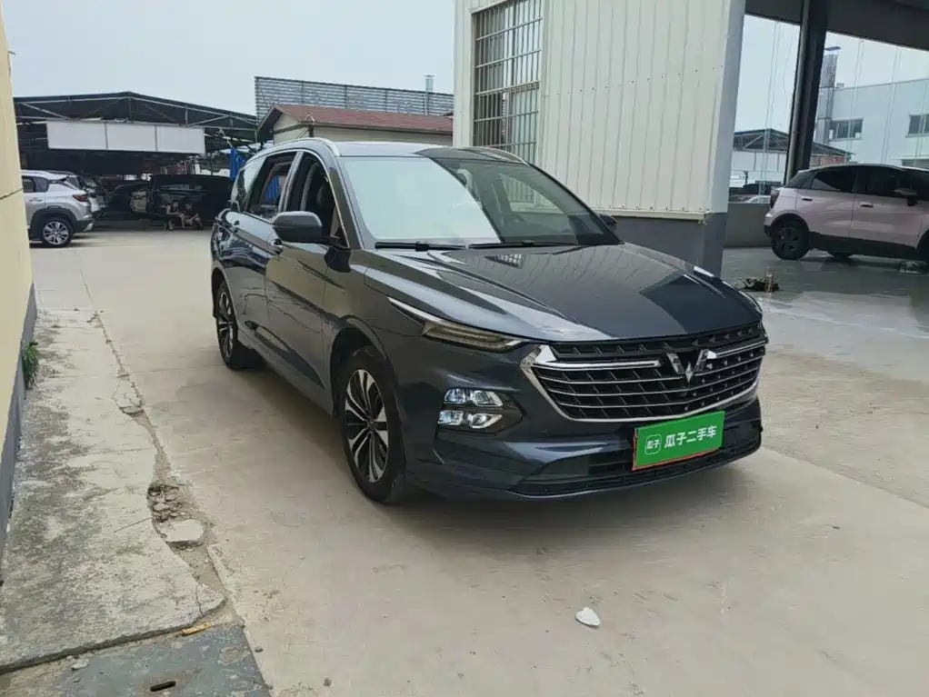 Wuling Victory 1.5 T CVT Flagship