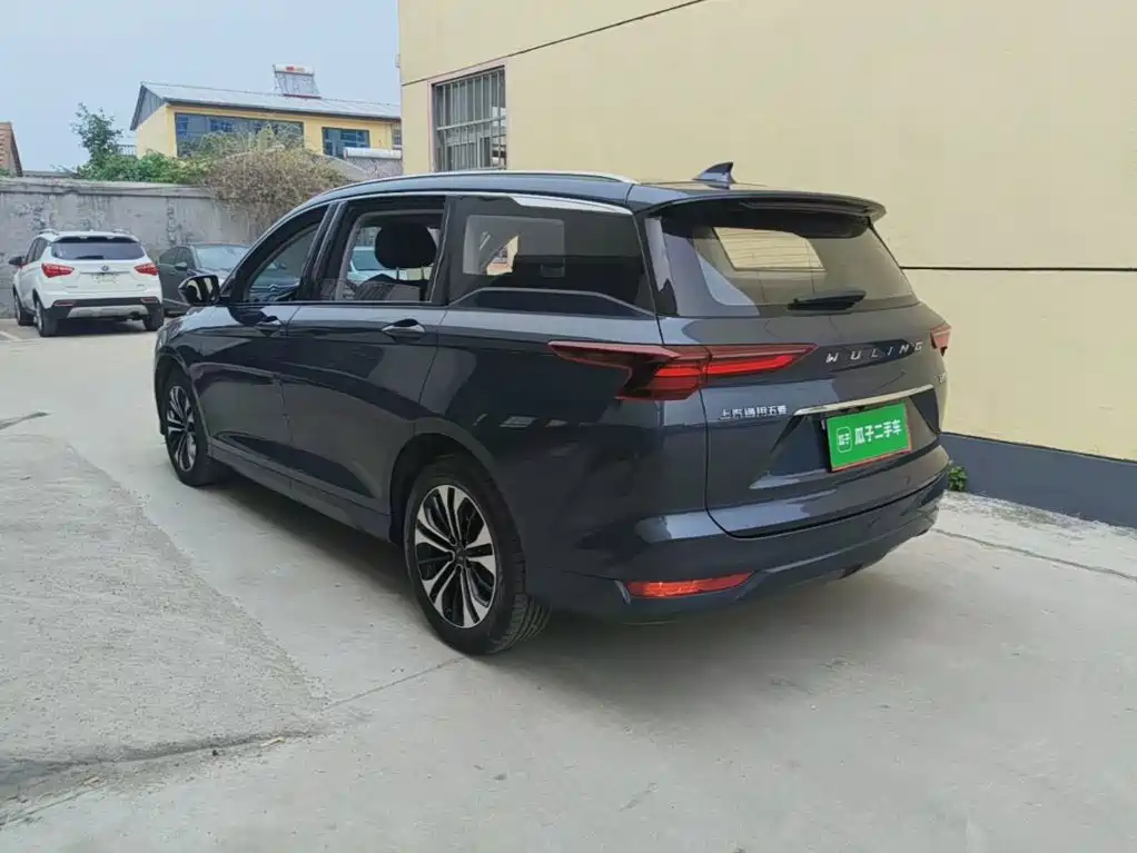 Wuling Victory 1.5 T CVT Flagship