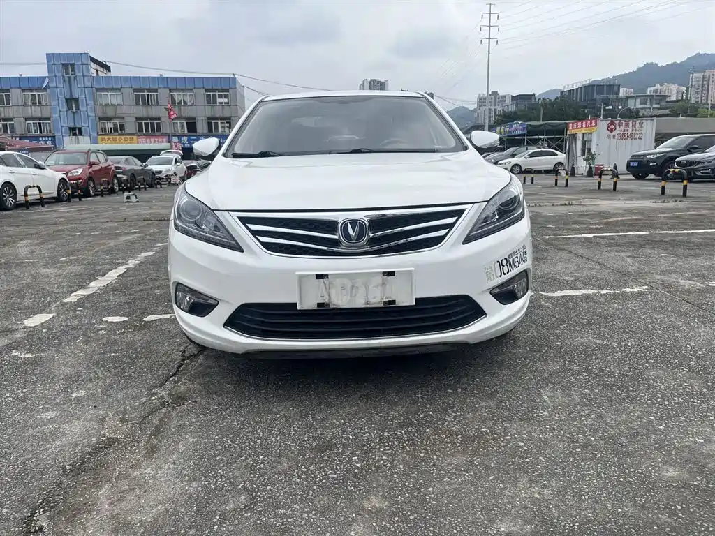 Eado 1.6 L Auto Style