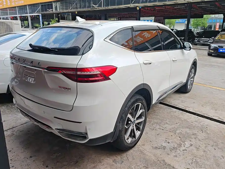 Haval F7 1.5 T 2 WD i Show