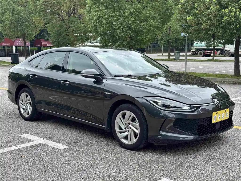 Lamando Lamando L 280 TSI DSG Dazzle Hot