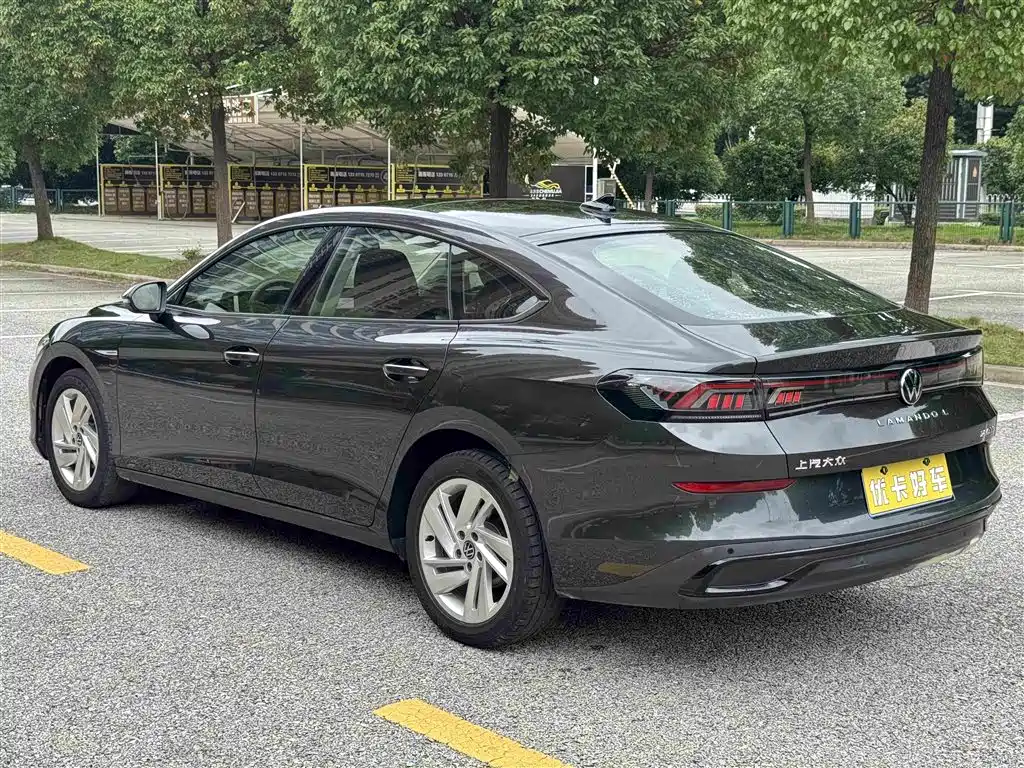 Lamando Lamando L 280 TSI DSG Dazzle Hot