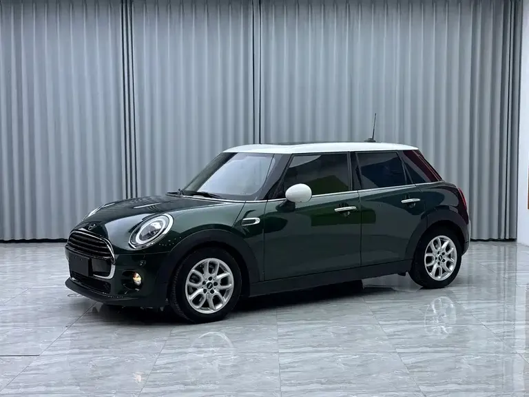 MINI 1.5 T COOPER Classic 5-door
