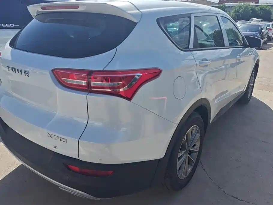 Jetour X70 1.5 T Auto Joy Travel