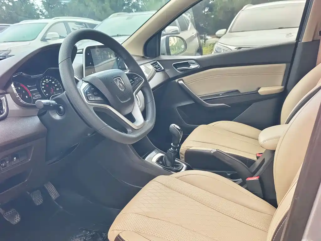 Baojun 310 W 宝骏310 W 2017款 1.5 L 手动豪华型 国V