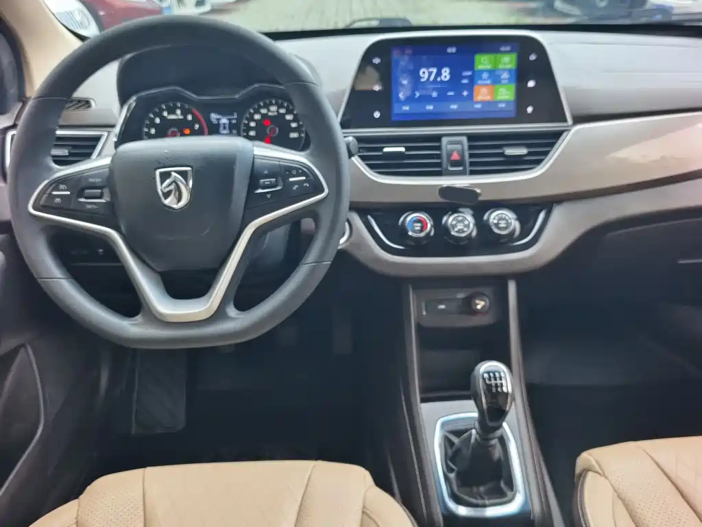 Baojun 310 W 宝骏310 W 2017款 1.5 L 手动豪华型 国V