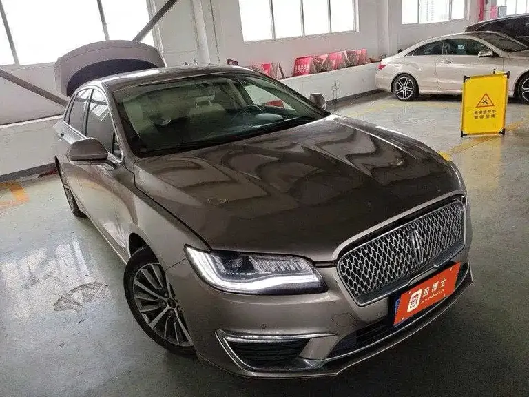 Lincoln MKZ 2.0 T Premium CN-V