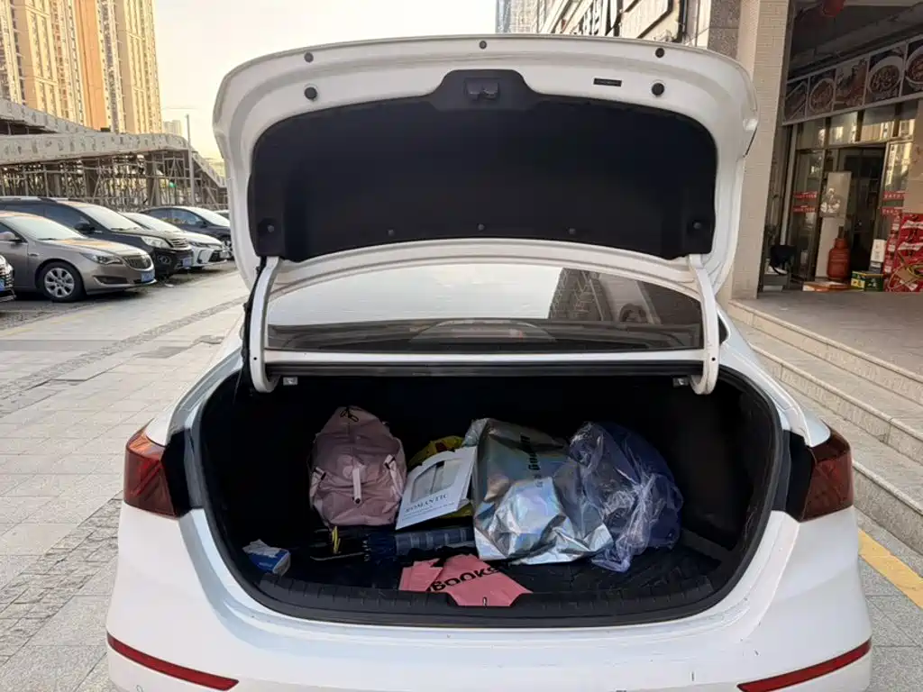 Kia K3 1.5 L CVT Fashion