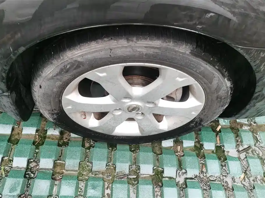 Livina 骊威 2013款 劲锐 1.6 XV CVT豪华版