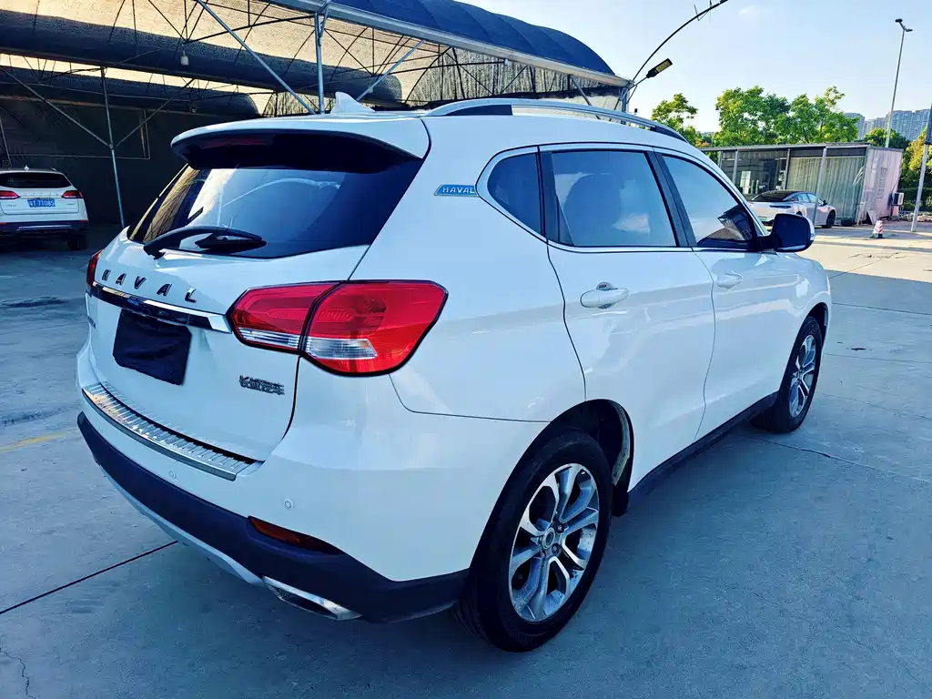 Haval H2 哈弗H2 2018款 蓝标 1.5 T 双离合两驱尊贵型