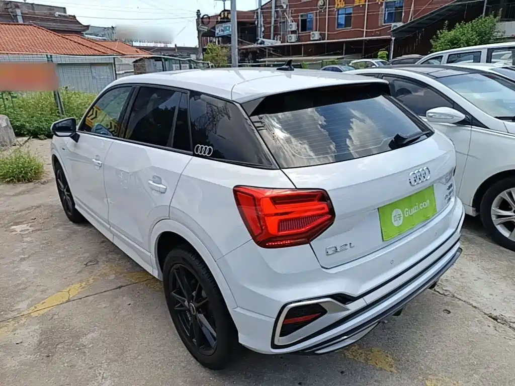 Audi Q2 L 35 TFSI Progressive Dynamic