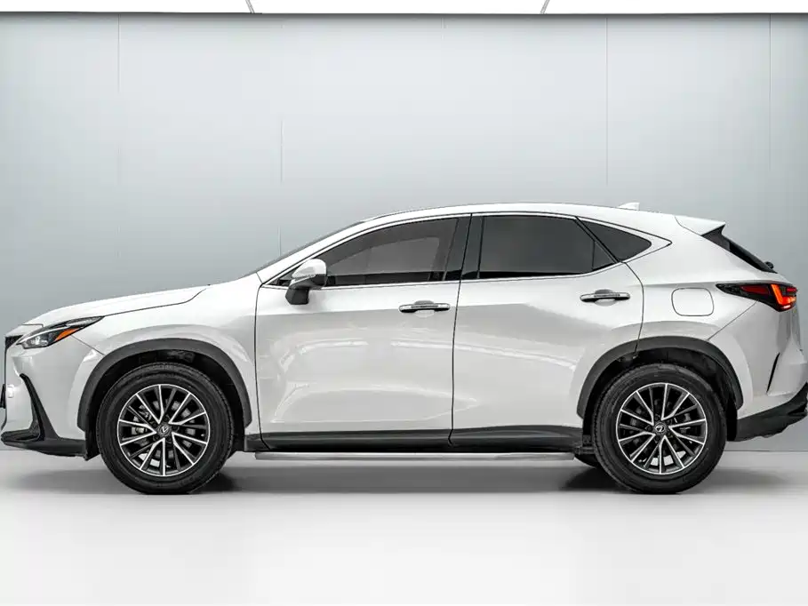 Lexus NX 260 FWD Creative Speed