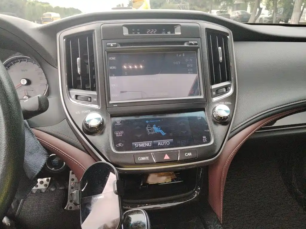 Crown 2.0 T Sport