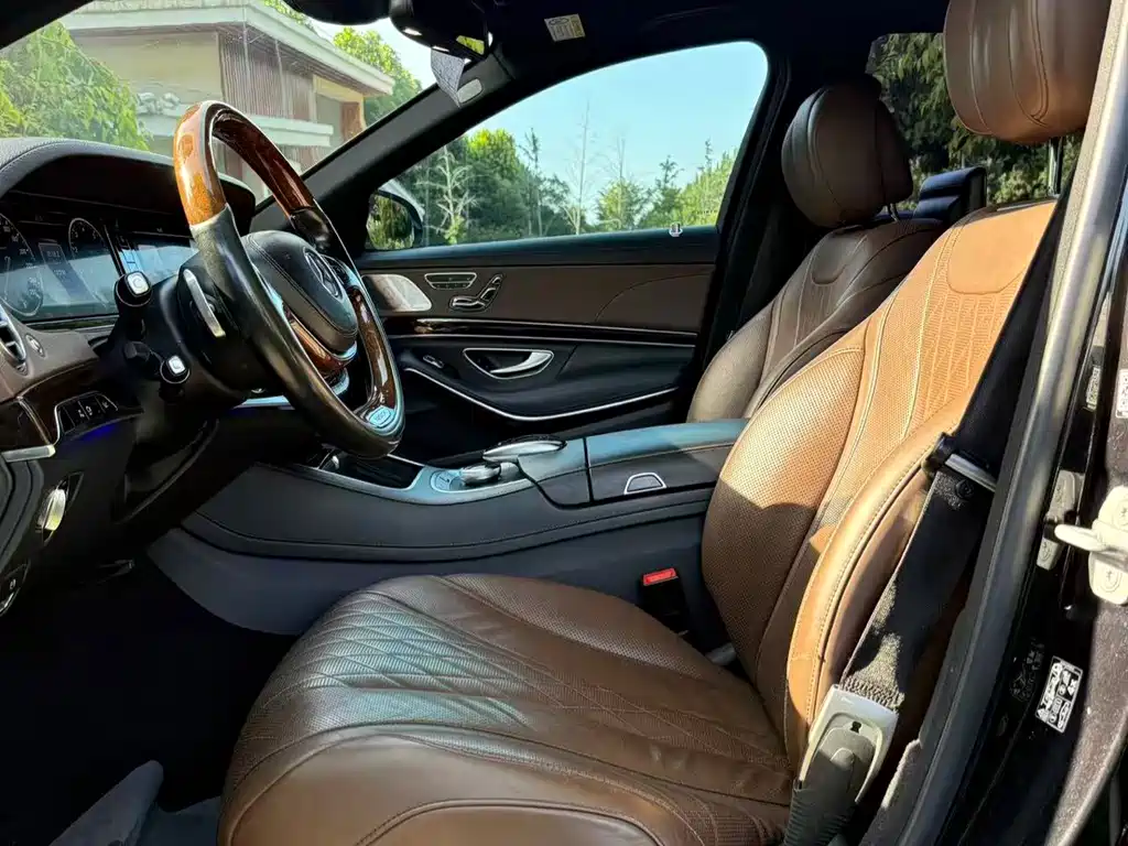 Maybach S-Class S 400 4 MATIC