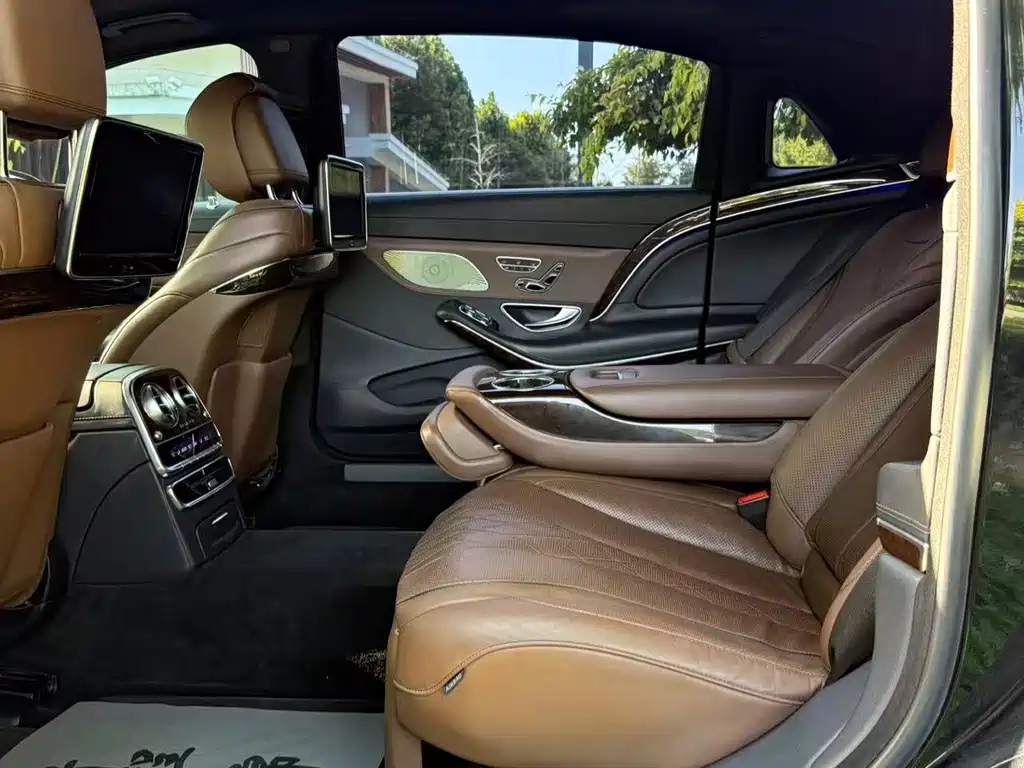 Maybach S-Class S 400 4 MATIC