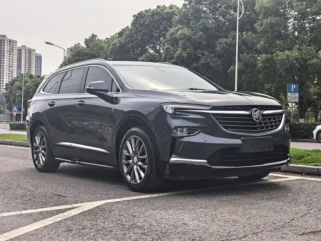 Enclave 28 T 4 WD Distinguished