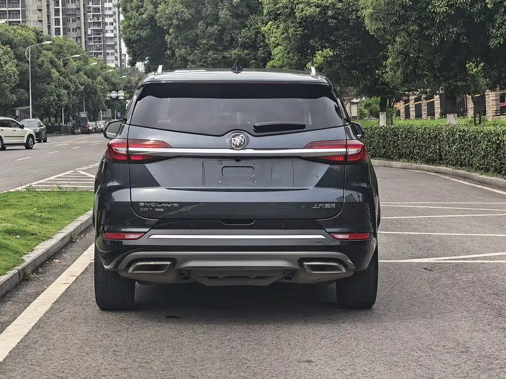 Enclave 28 T 4 WD Distinguished
