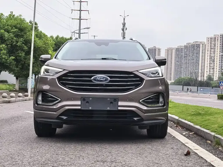 Ford Edge EcoBoost 245 2 WD Grand Sharp 7-seat