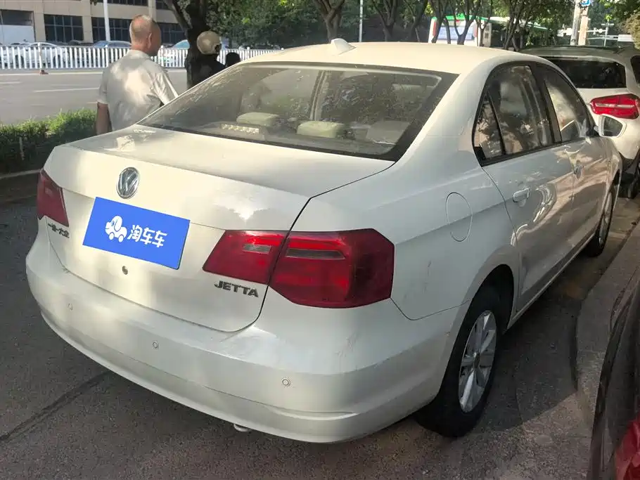 Jetta 1.6 L Auto Fashion