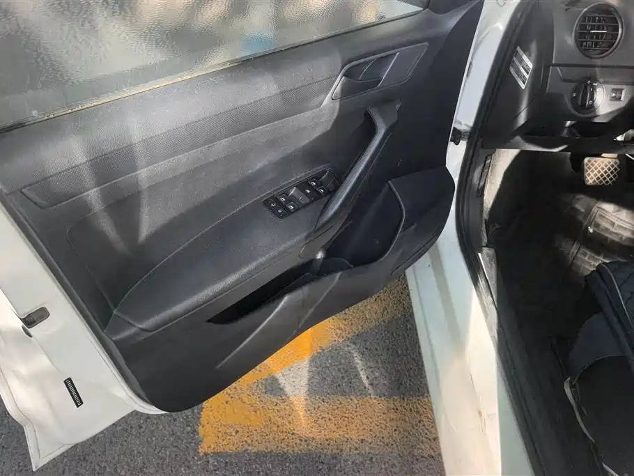 Jetta 1.6 L Auto Fashion