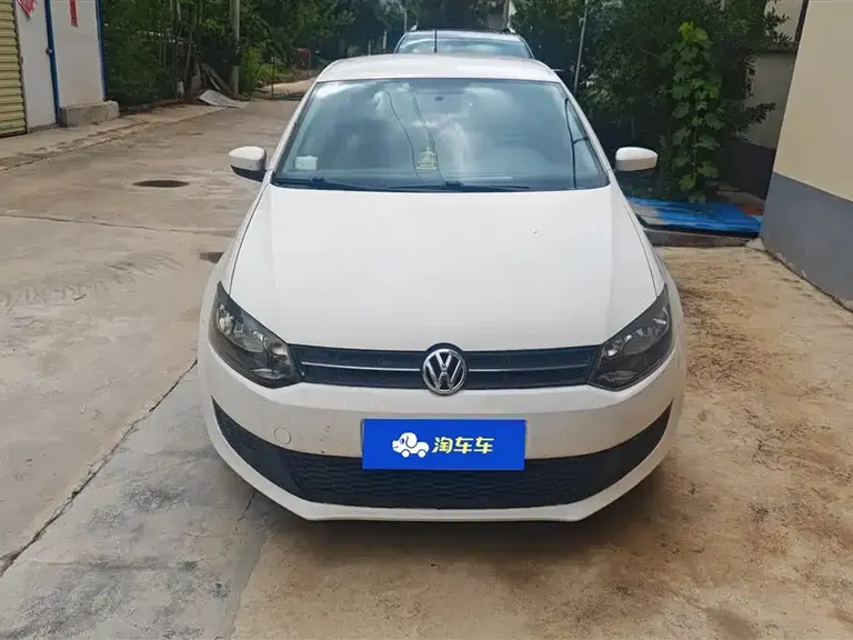 Volkswagen Polo 1.4 L Manual