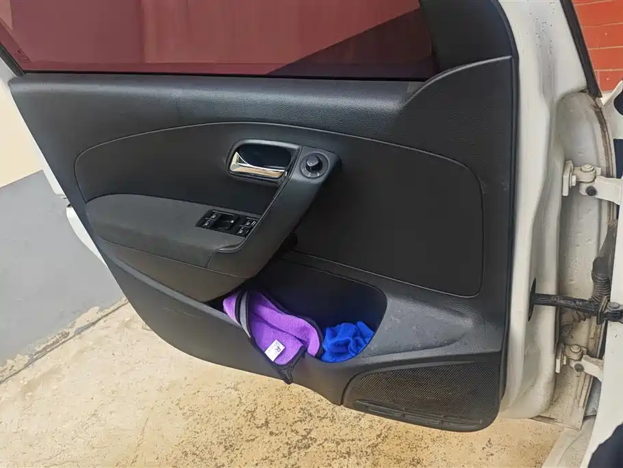 Polo 1.4 L Manual