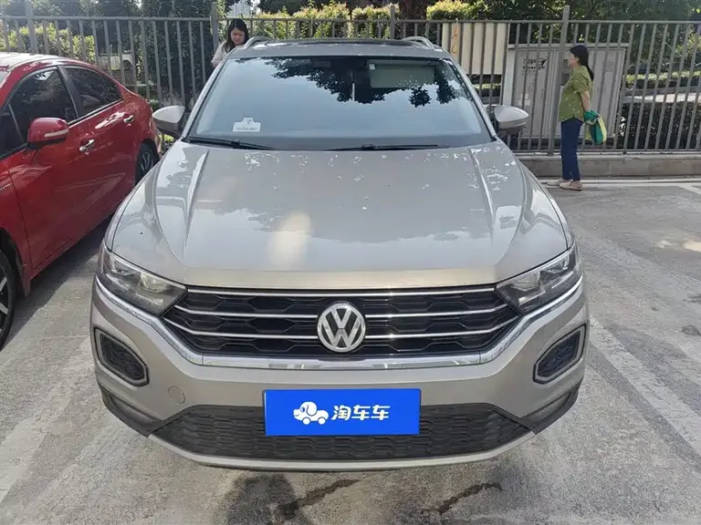 Volkswagen T-ROC 230 TSI DSG 2 WD Progressive