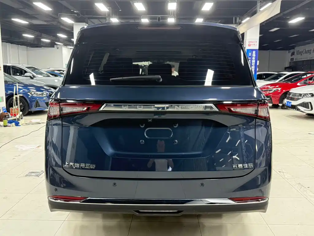 Wuling Jiachen 1.5 T CVT Premium Flagship