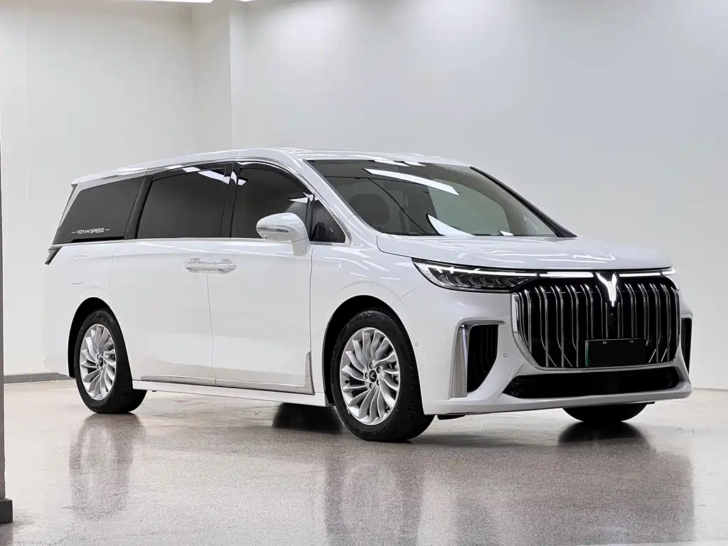 Voyah Dreamer Low Carbon Dream + Smart Drive Package