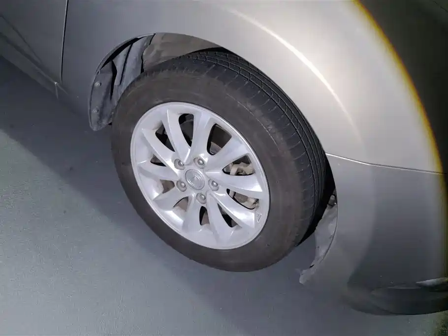 Yuexiang V7 1.6 L Auto Pleasure CN-V