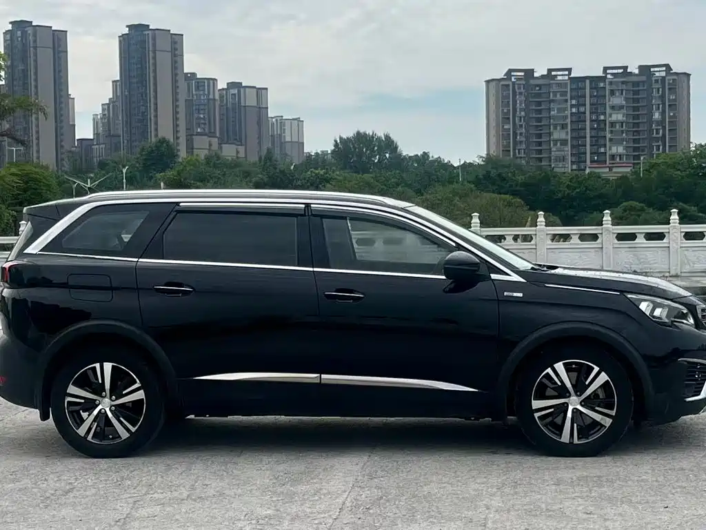 Peugeot 5008 350 THP 7-seat Elite