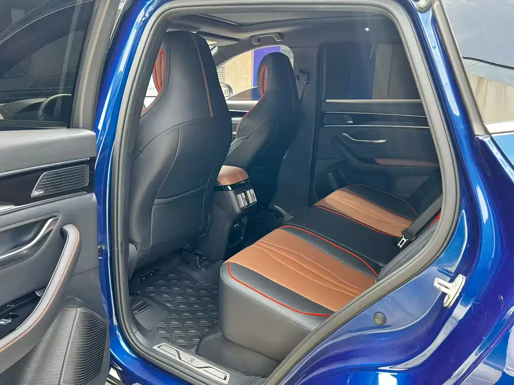 Song PLUS NEV DM-i 100 KM 4 WD Flagship PLUS