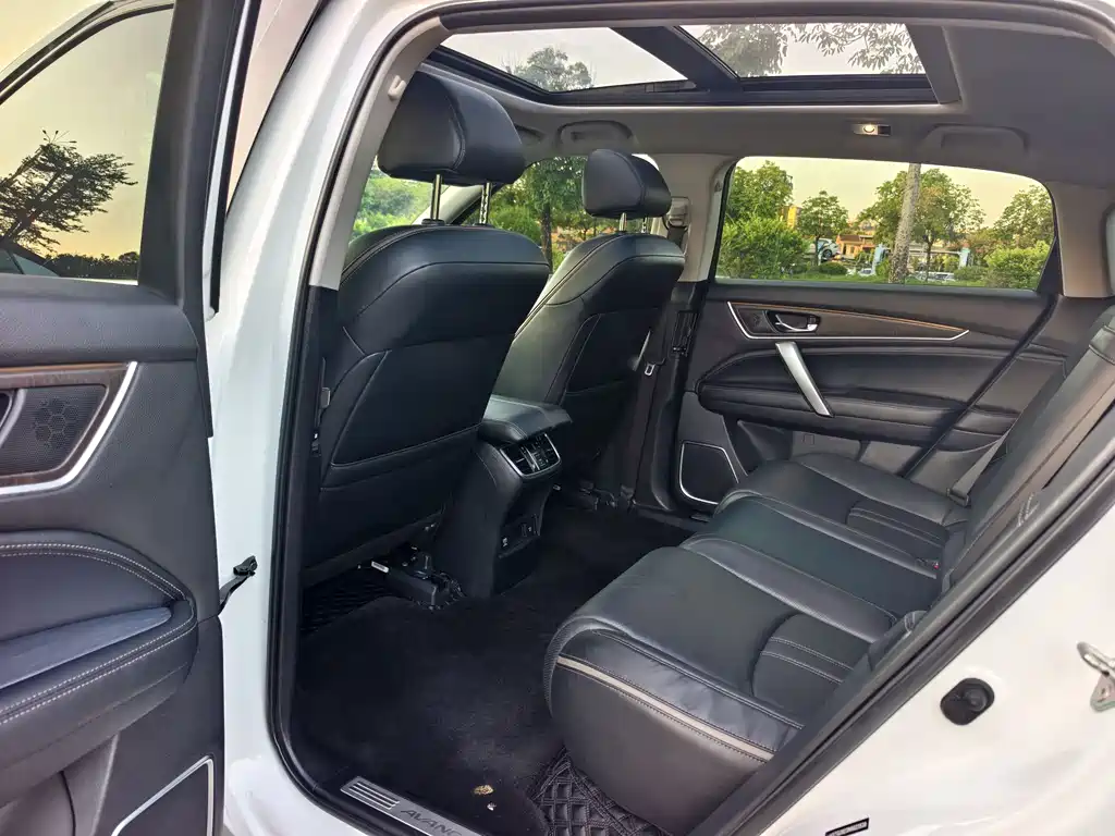 Avancier 370 TURBO 2 WD Luxury