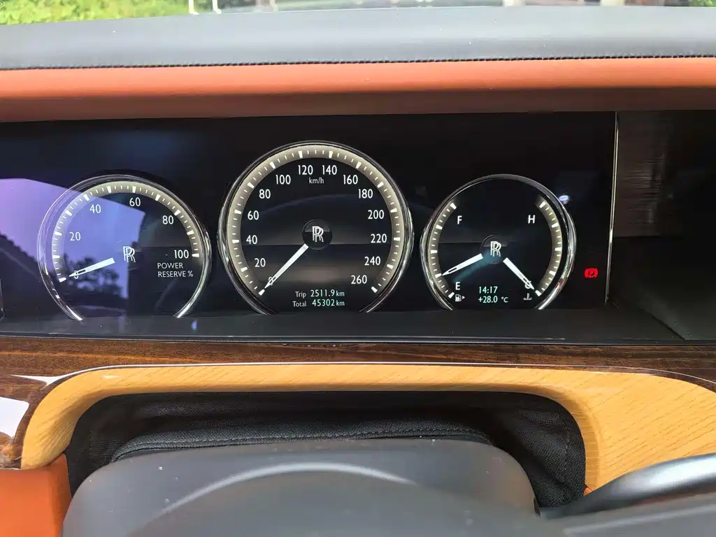 Phantom 6.7 T Standard Wheelbase