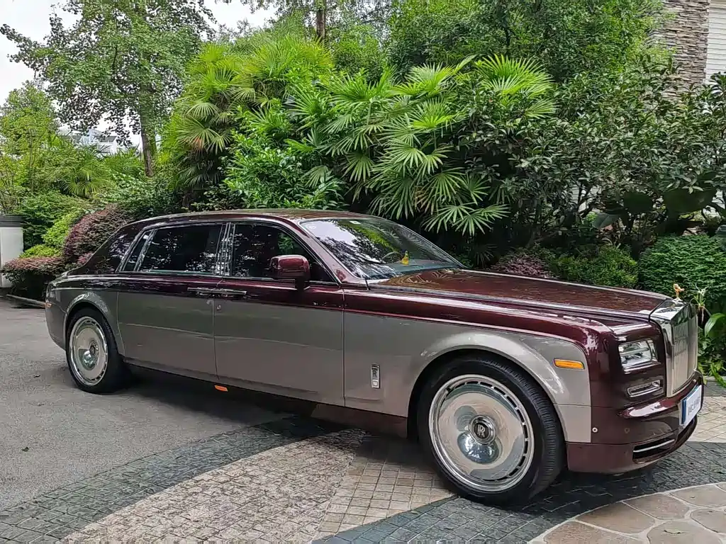 Phantom 6.7 L Extended EWB
