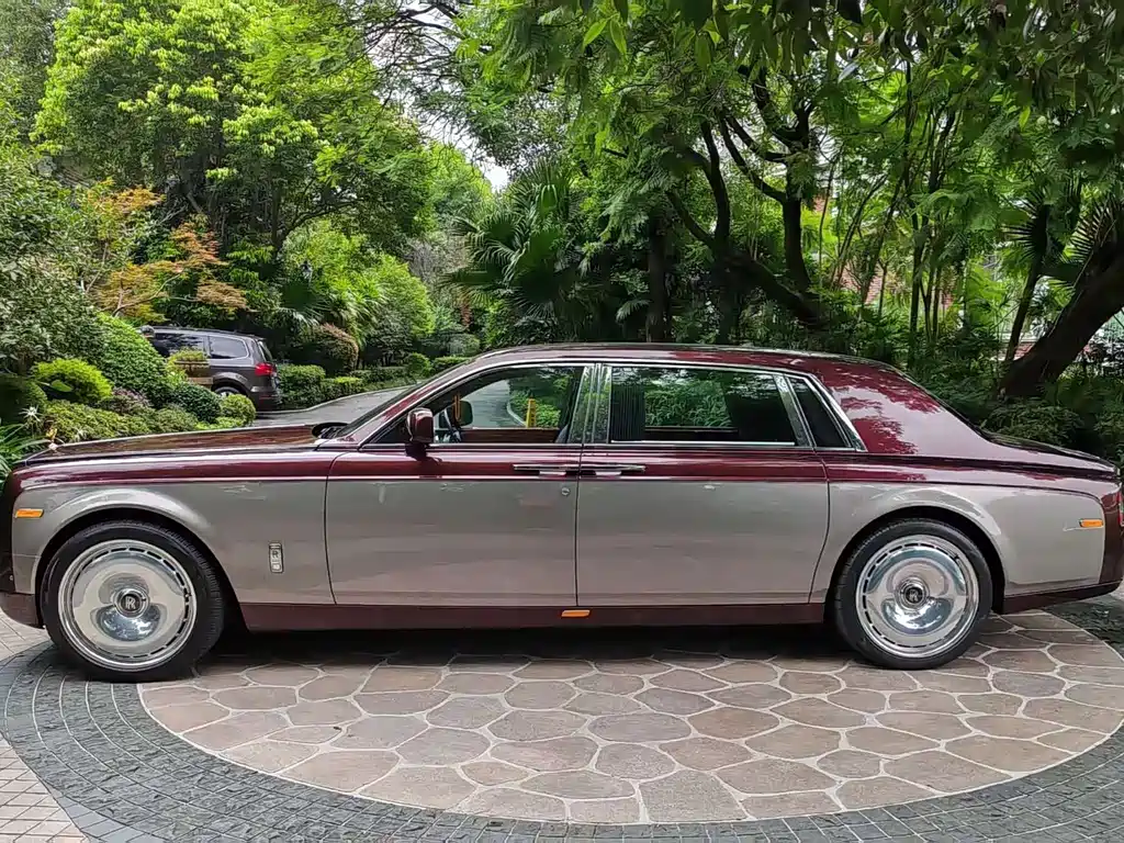 Phantom 6.7 L Extended EWB