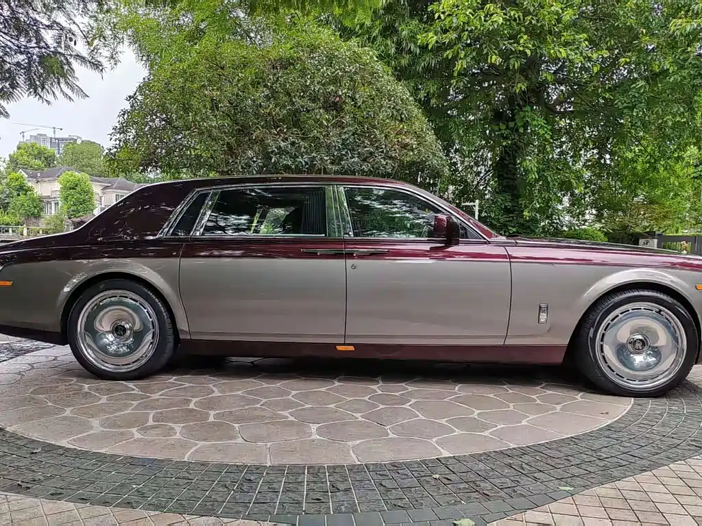 Phantom 6.7 L Extended EWB