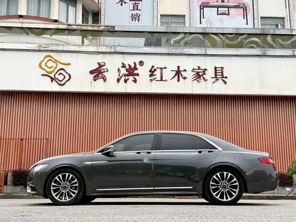 Lincoln Continental 3.0 T 4 WD Honor Shine