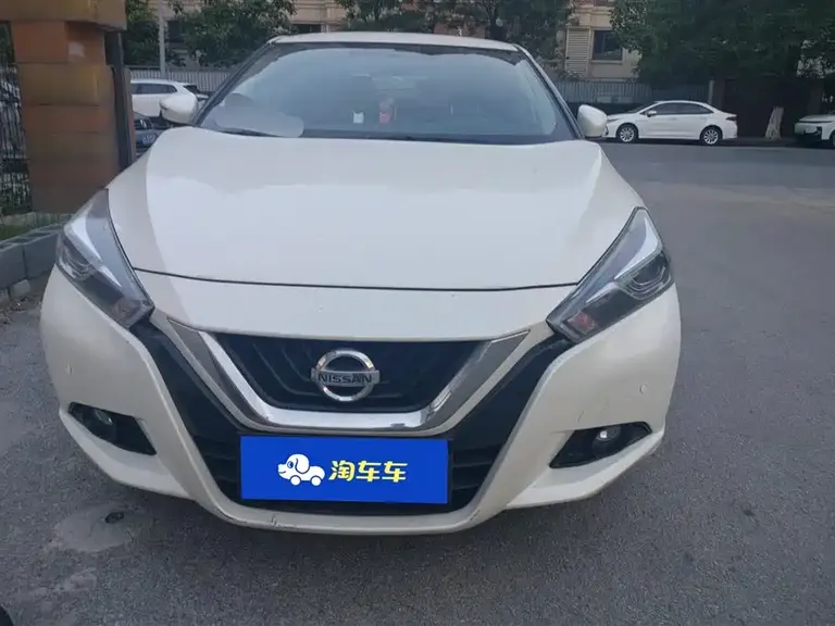 Nissan Lannia 1.6 L CVT Cool