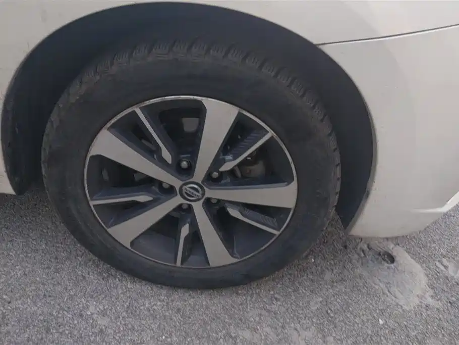Lannia 1.6 L CVT Cool