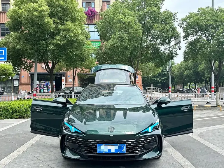 MG7 2.0 T Auto Trophy+ Turbo Dazzling