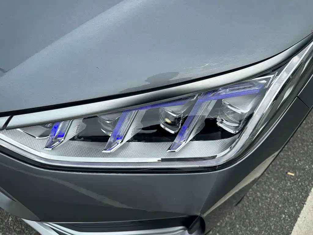 Song PLUS 1.5 T Auto Distinguished