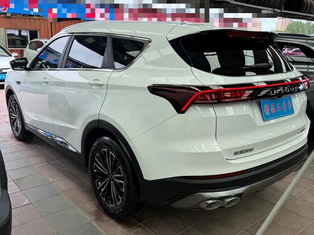 Jetour X70 PLUS Facelift 1.5 T DCT Mountain PRO 5-seat