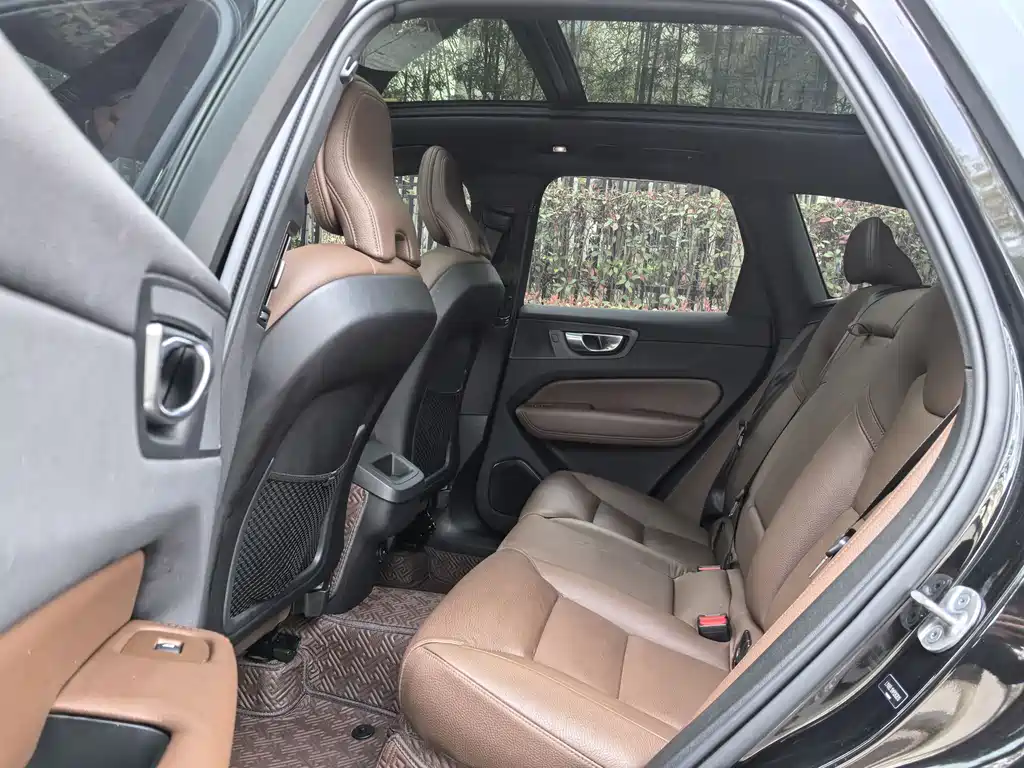 Volvo XC60 B5 4 WD Smart Vision Luxury