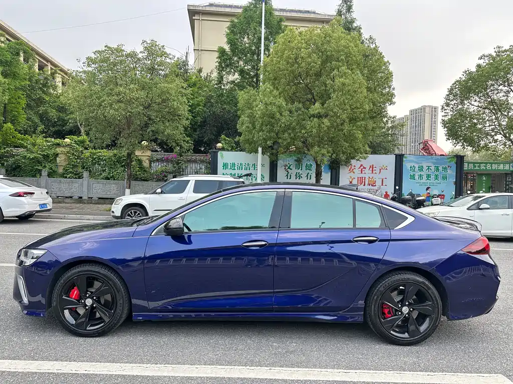 Regal GS 28 T Distinguished